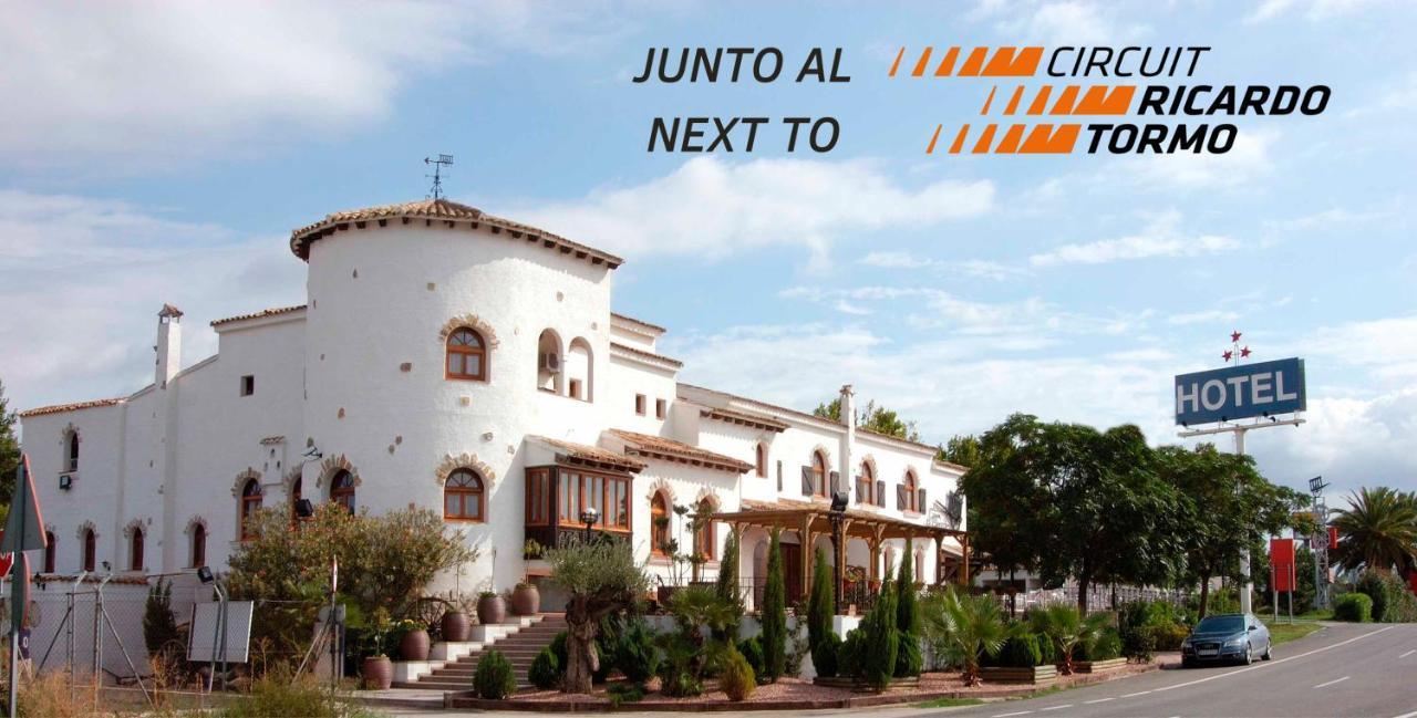 Hotel La Carreta Chiva Exterior photo