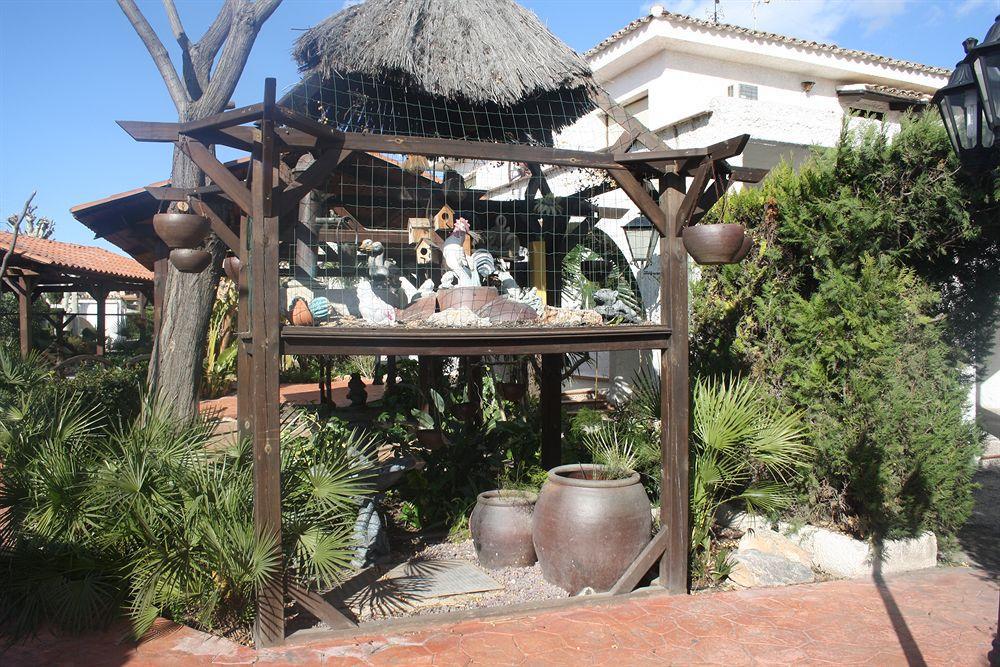 Hotel La Carreta Chiva Exterior photo