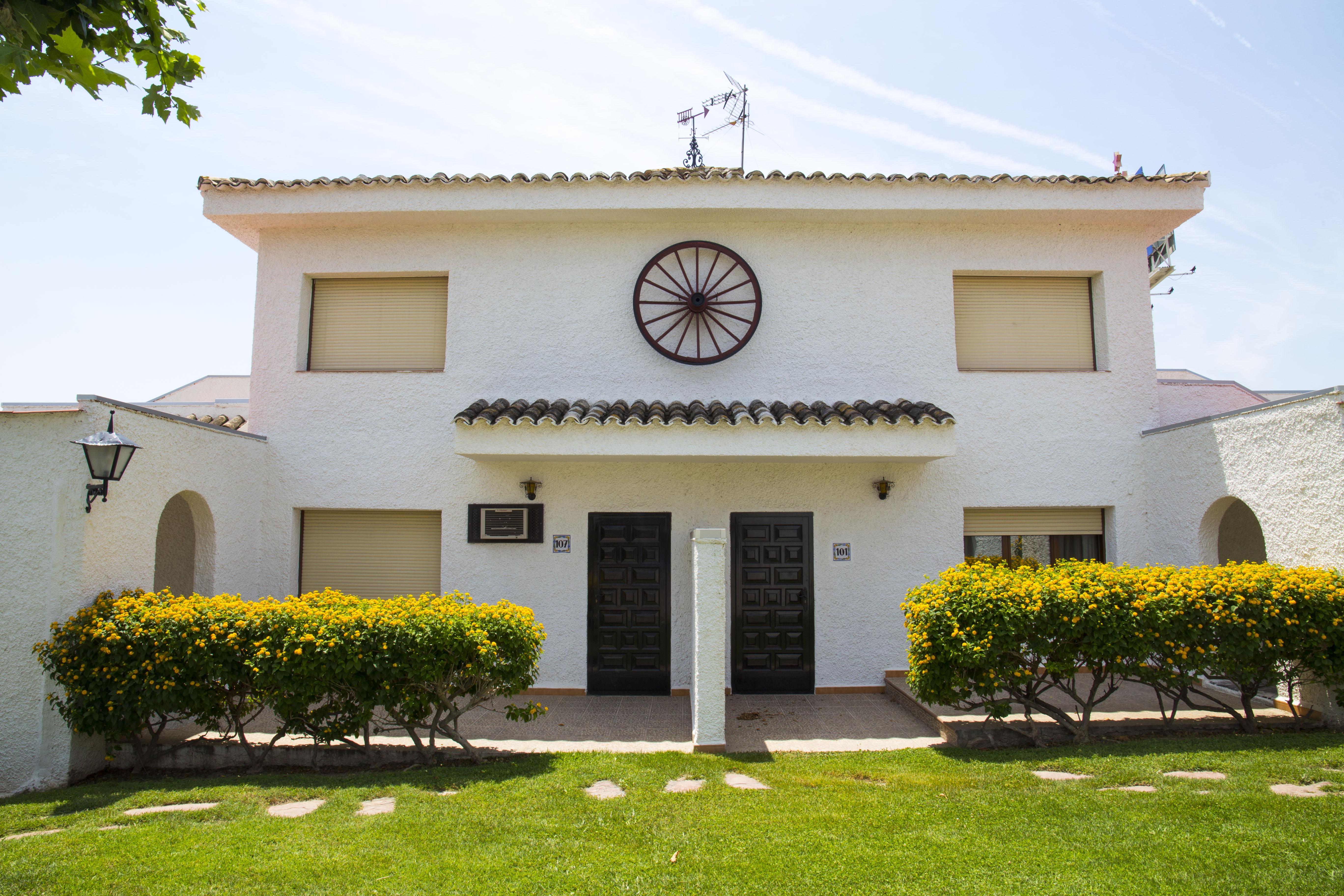 Hotel La Carreta Chiva Exterior photo