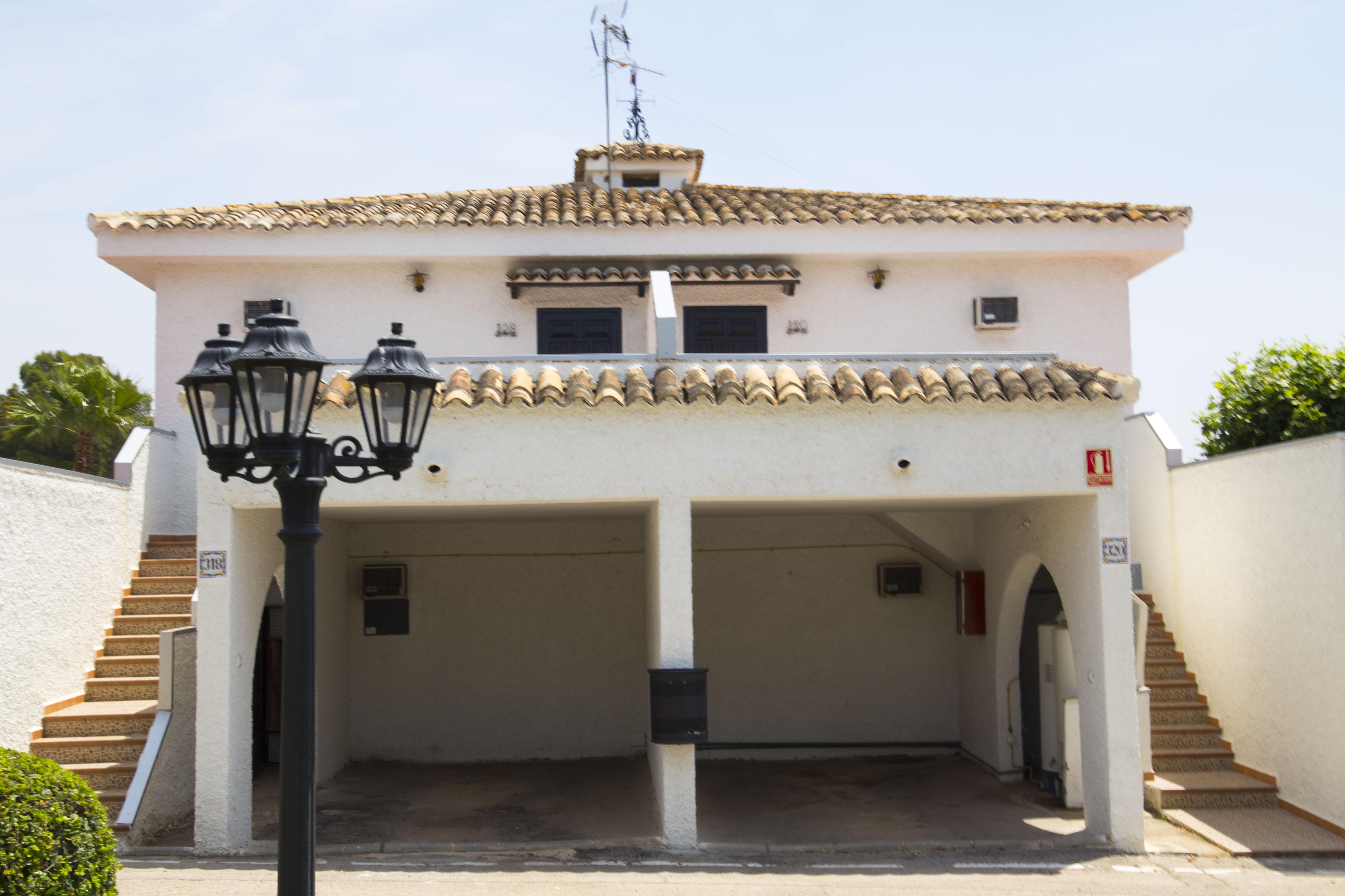 Hotel La Carreta Chiva Exterior photo