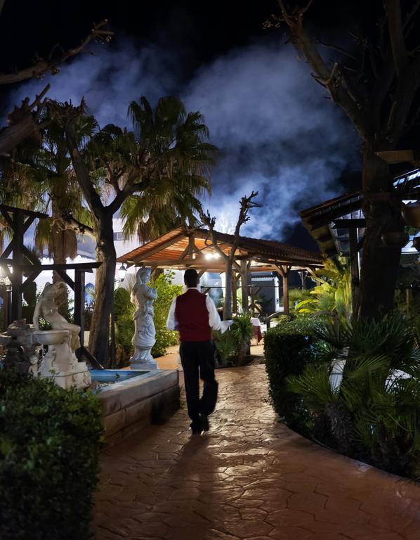 Hotel La Carreta Chiva Exterior photo