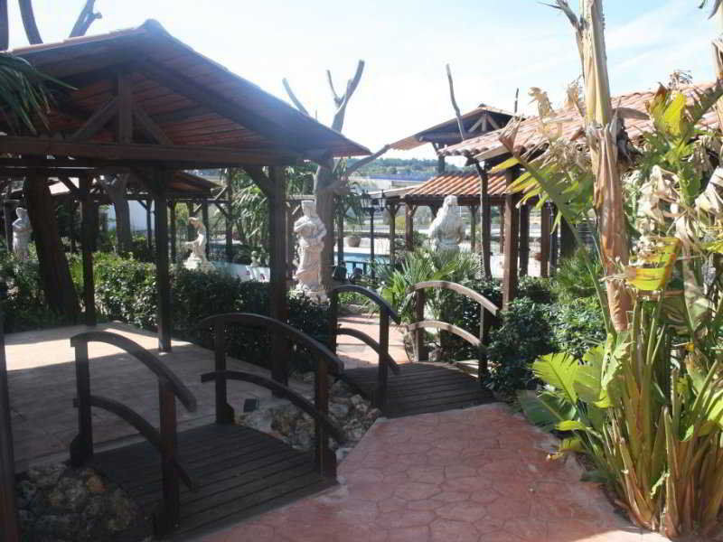 Hotel La Carreta Chiva Exterior photo
